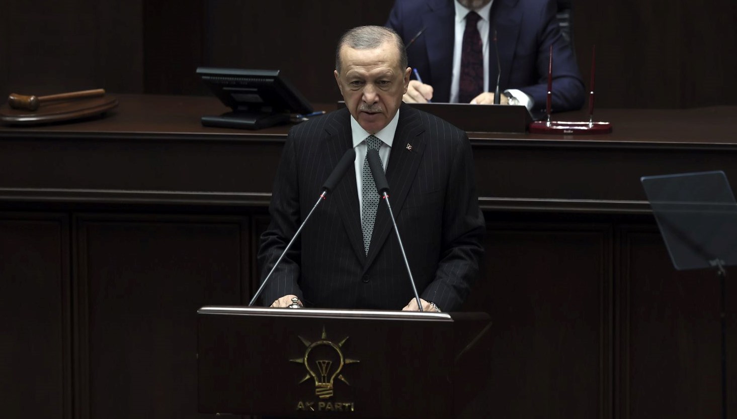 Cumhurbaşkanı Erdoğan, AK Parti küme kararıyla yine aday