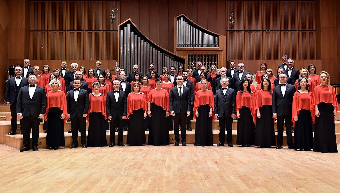 Devlet Çoksesli Korosu sarsıntı sonrası birinci konserini hayatını kaybedenlere adayacak