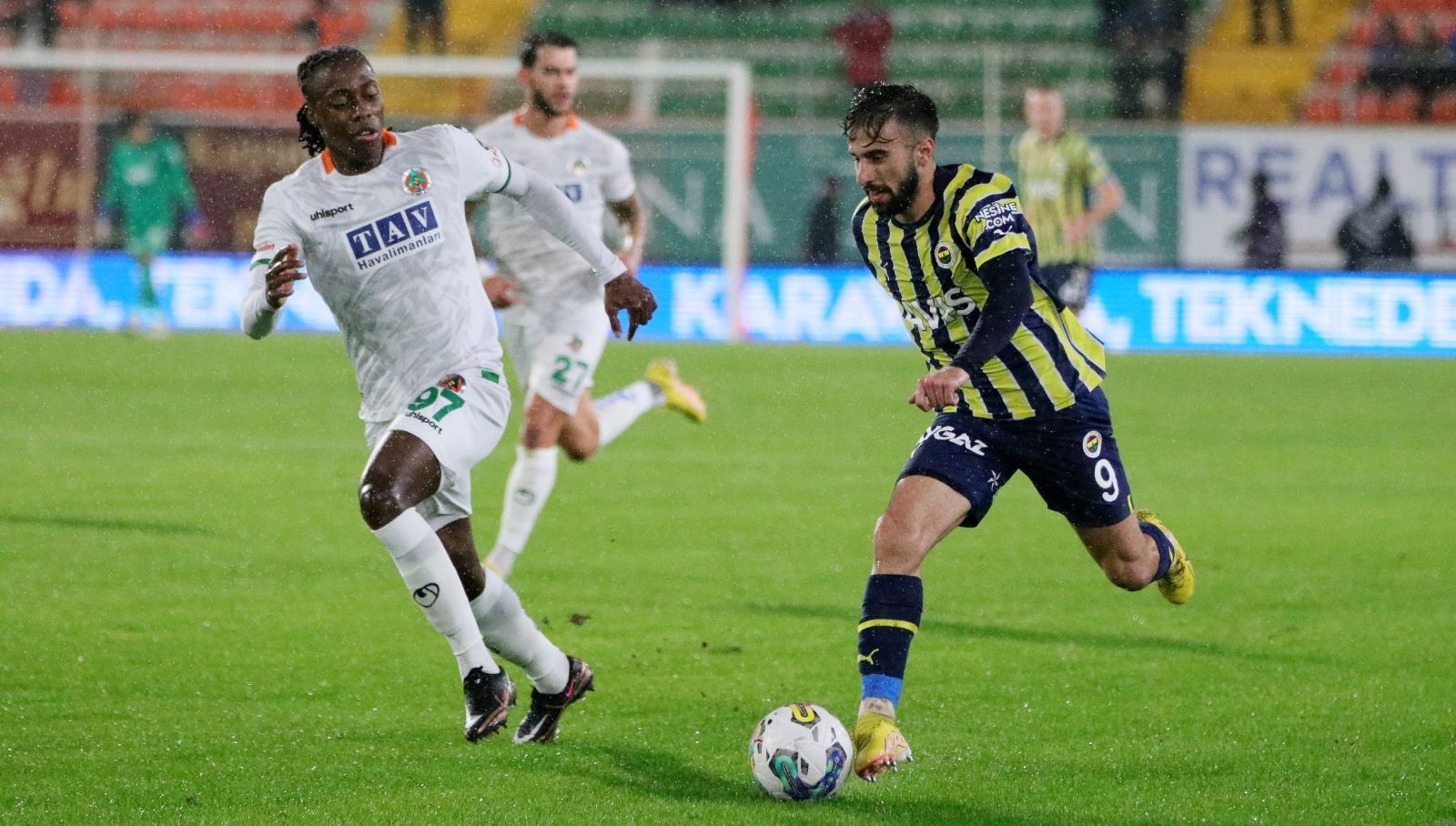 Fenerbahçe ile Alanyaspor 14. randevuda