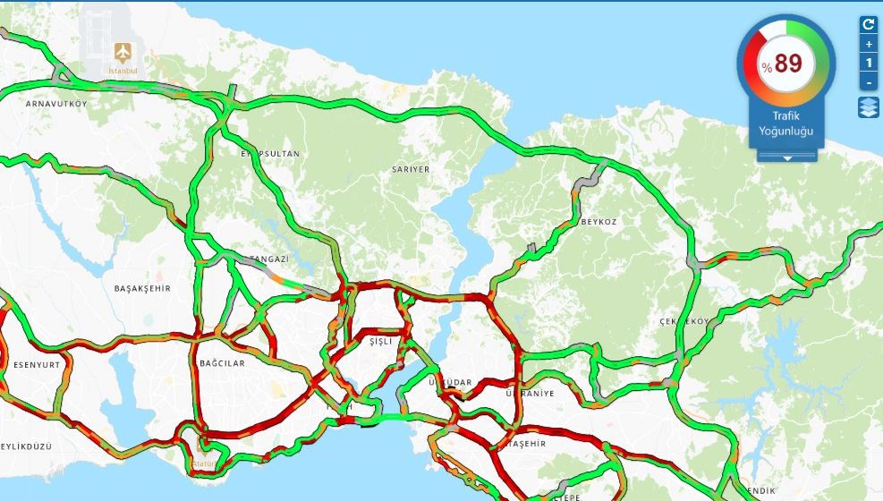 İstanbul’da mesai sonu trafik yoğunluğu