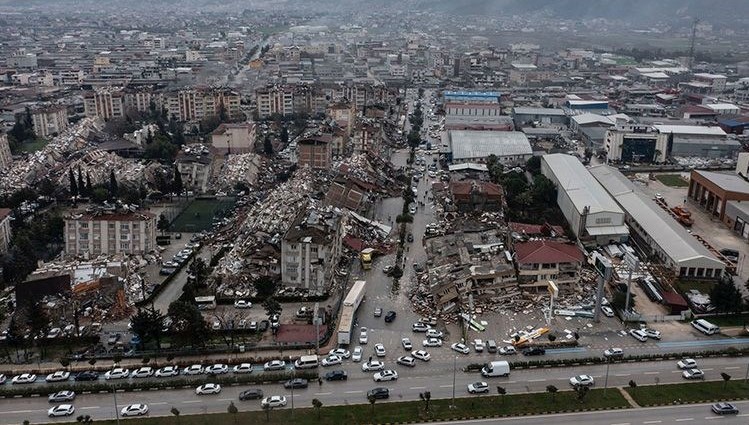 Sarsıntı bölgesinde 106 üniversite binası ağır hasarlı