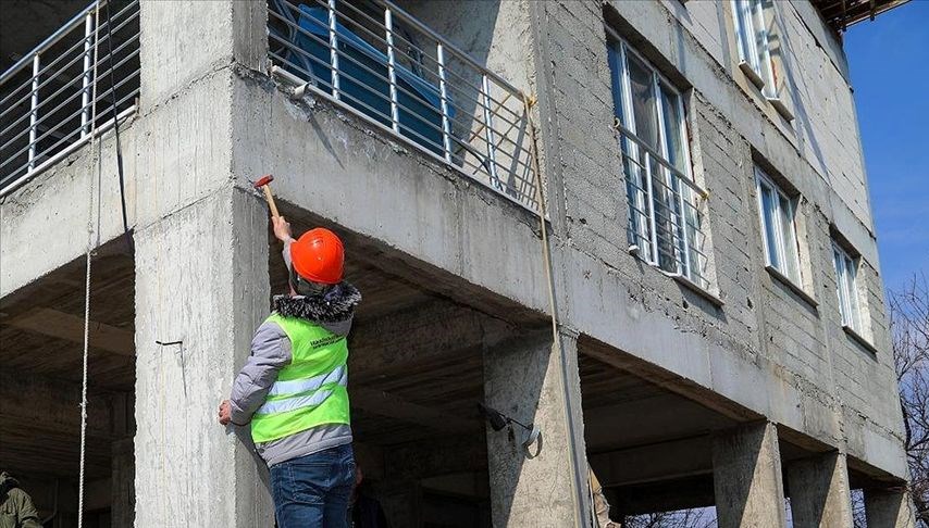 Sarsıntı bölgesinde inşası süren 16 bin binanın 98’i için yıkım kararı