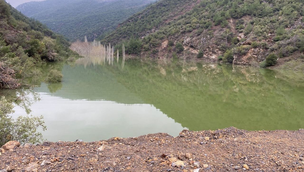 Zelzele bölgesinde doğal göl paniği: 5 köy boşaltıldı