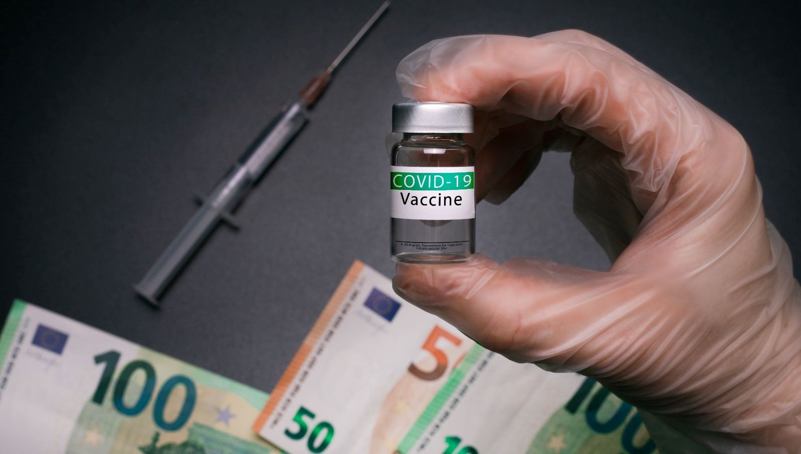 Her ay 301 bireye Covid-19 aşısı tazminatı ödeniyor