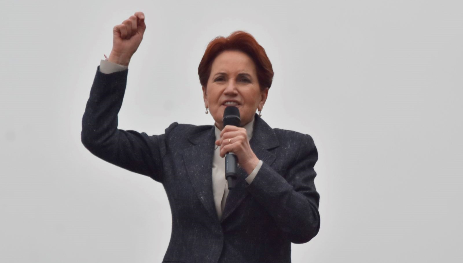 Akşener: Bizi haksız yere iftiraya maruz bırakıyorlar