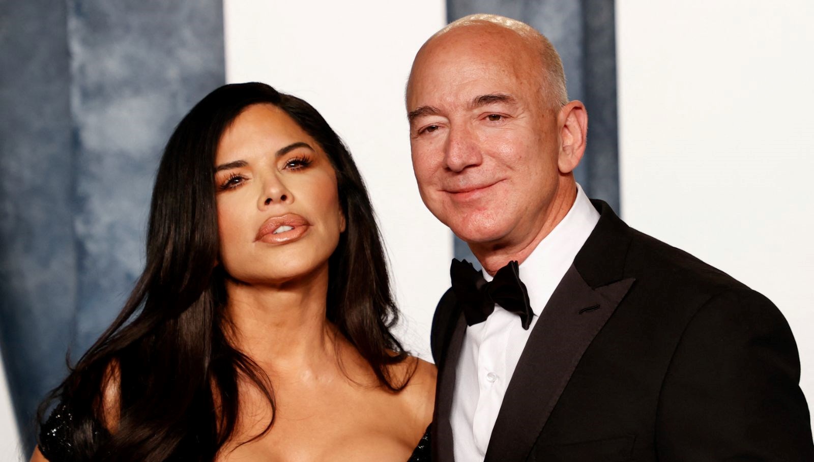 Amazon’un kurucusu Jeff Bezos, Lauren Sanchez ile nişanlandı