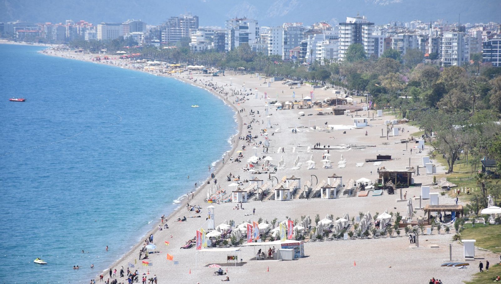 Antalya döneme rekorla başladı