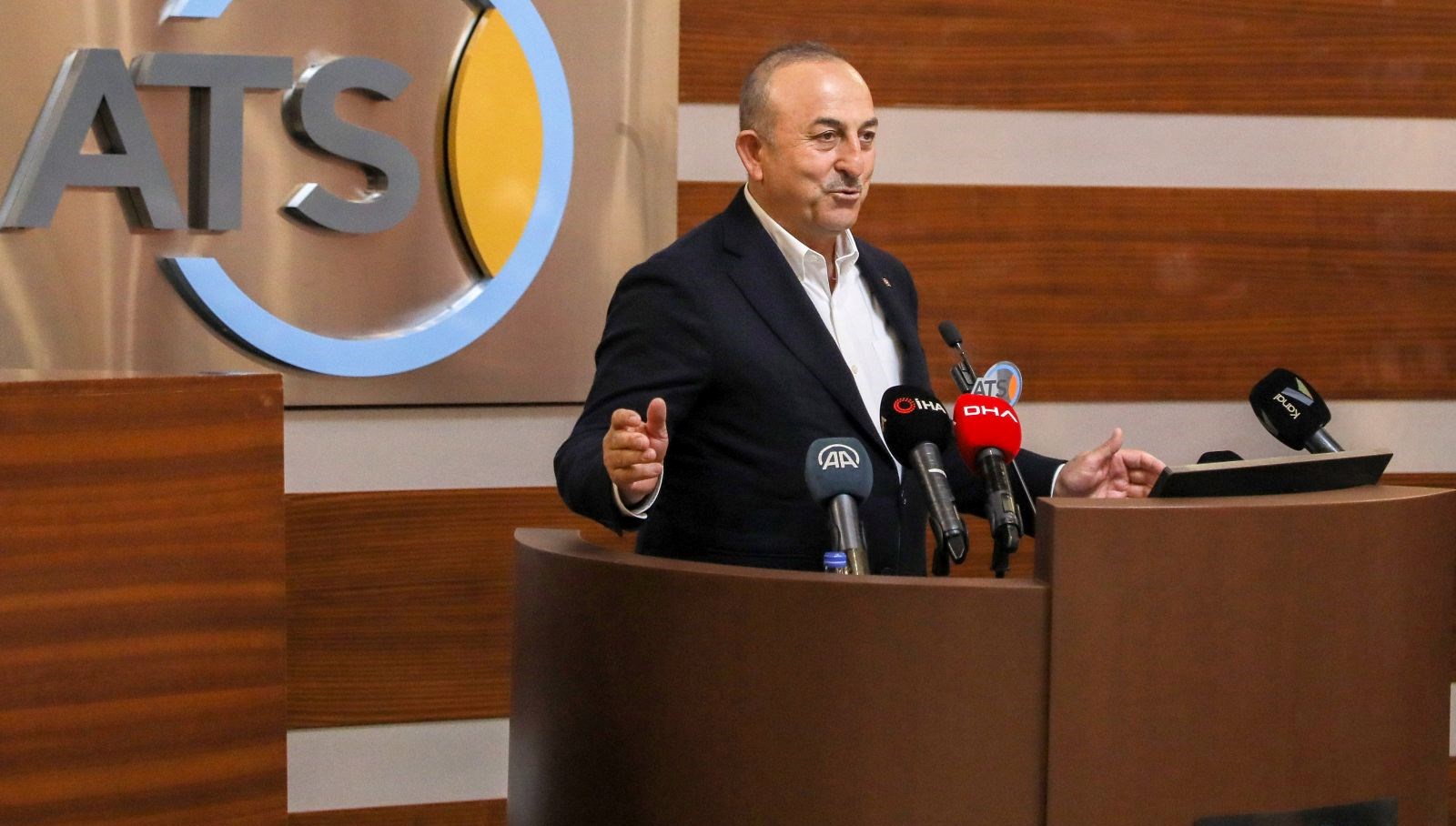 Bakan Çavuşoğlu: Seçimden sonra vize konusunda birtakım önlemlerimiz var