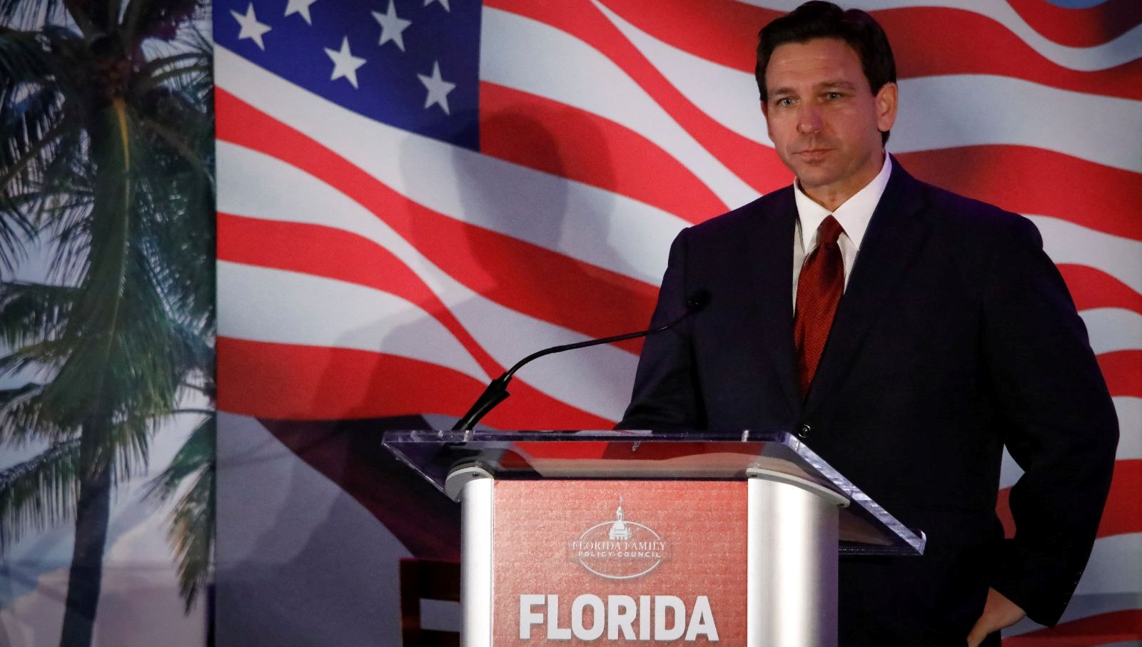 Cumhuriyetçi Florida Valisi Ron DeSantis, 2024 seçimlerinde lider adayı