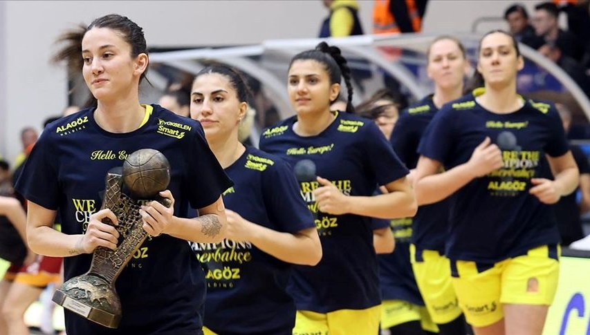 Fenerbahçe potada 17. şampiyonluk peşinde