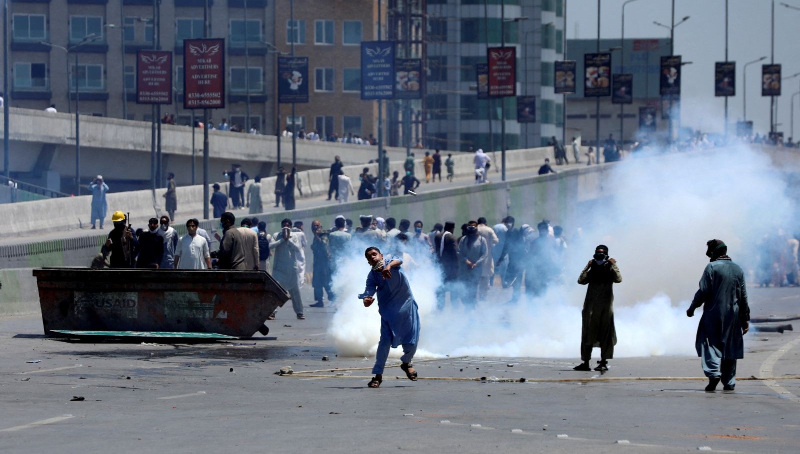 Pakistan’daki protestolarda ölenlerin sayısı 9’a çıktı