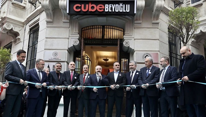 Türkiye’nin birinci kent içi kuluçka merkezi “Cube Beyoğlu” açıldı