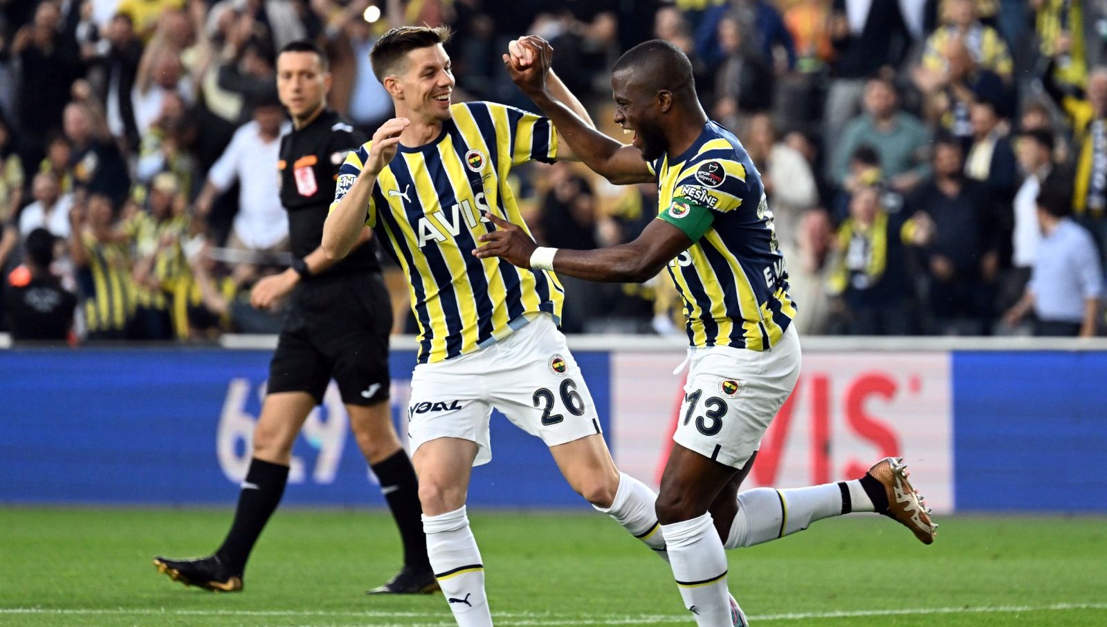 Fenerbahçe’de Valencia tarihe geçti: Alex’i geride bıraktı Aykut Kocaman’ı yakaladı