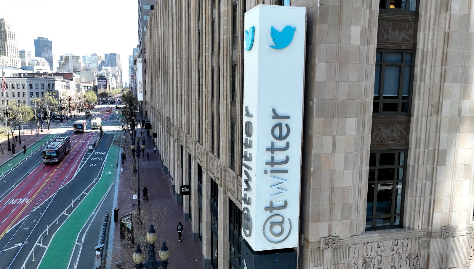 Twitter, ofisinden ödenmemiş kira nedeniyle çıkarılıyor