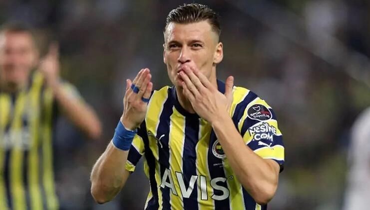 Ezgjan Alioski, Fenerbahçe’ye veda etti