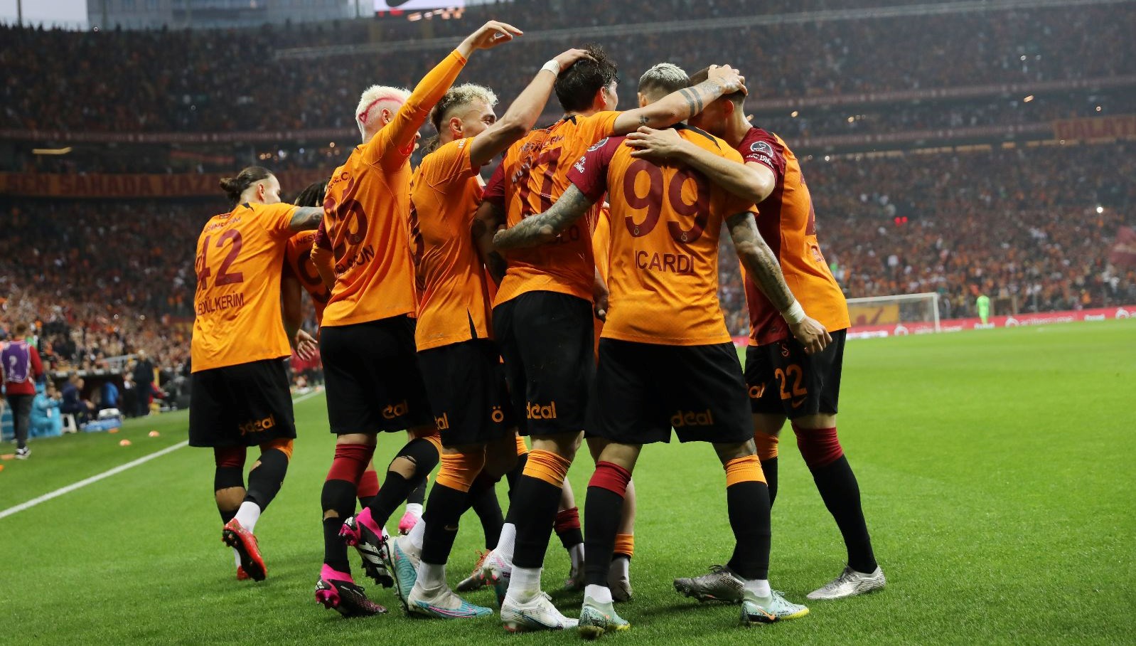 Galatasaray yeni dönem öncesi kasayı doldurdu