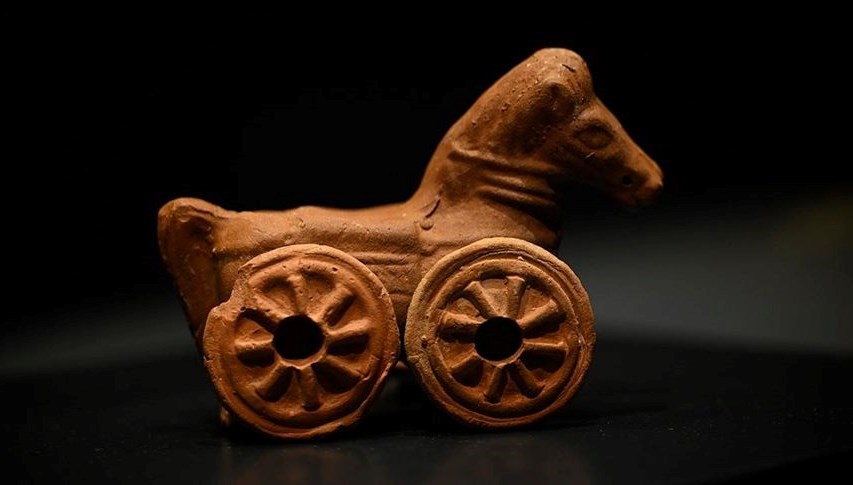 Farklı müzelerdeki antik oyuncaklar Ankara’daki süreksiz stantta bir ortaya getirildi