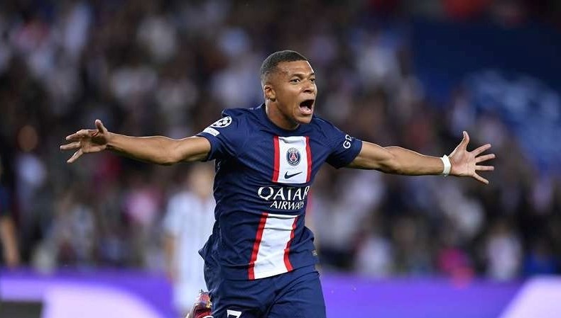 Al Hilal Kylian Mbappe için PSG’ye resmi teklifini iletti