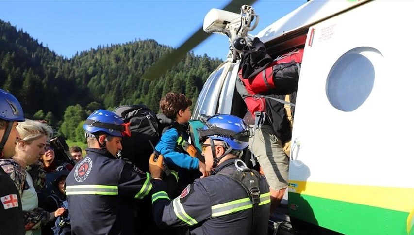 Gürcistan’ın tatil beldesi Şovi’de heyelan: 11 meyyit