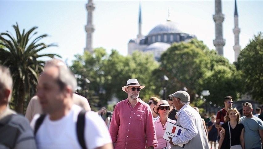 İstanbul’a birinci 6 ayda  7 milyon 903 bin 538 turist geldi