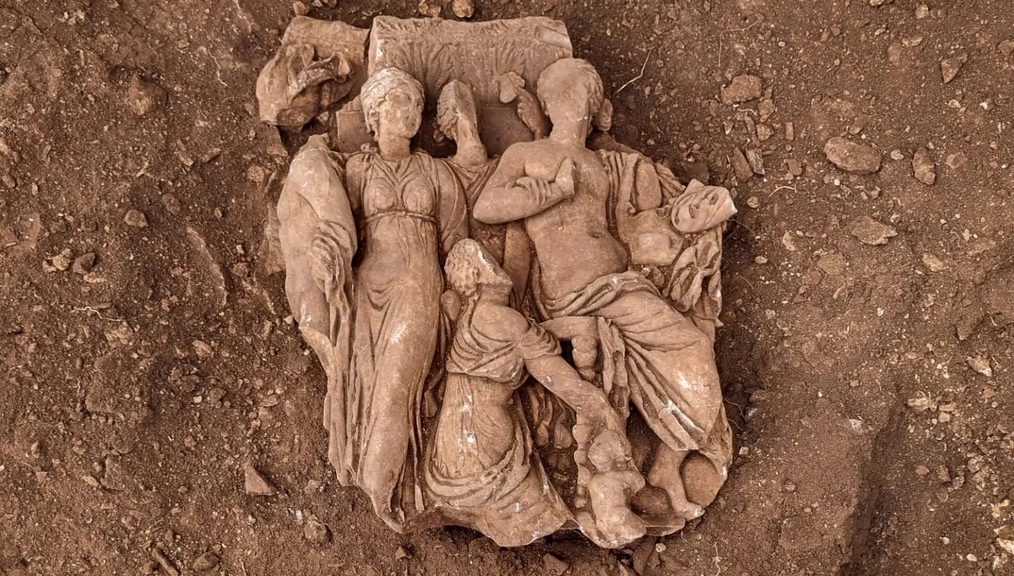 Mersin’deki Olba Antik Kenti’nde bayan heykeli ve 2 friz kesimi bulundu