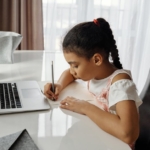 Online Eğitim Platformlarında Uzmanlık Satın: Bilginizi Gelire Dönüştürün